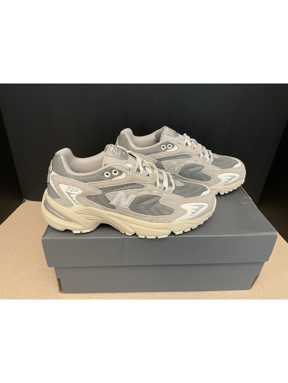 New! Womens New Balance 725V1 Grey/Grey Athletic Shoes. Size 6. Awesome Shoes!